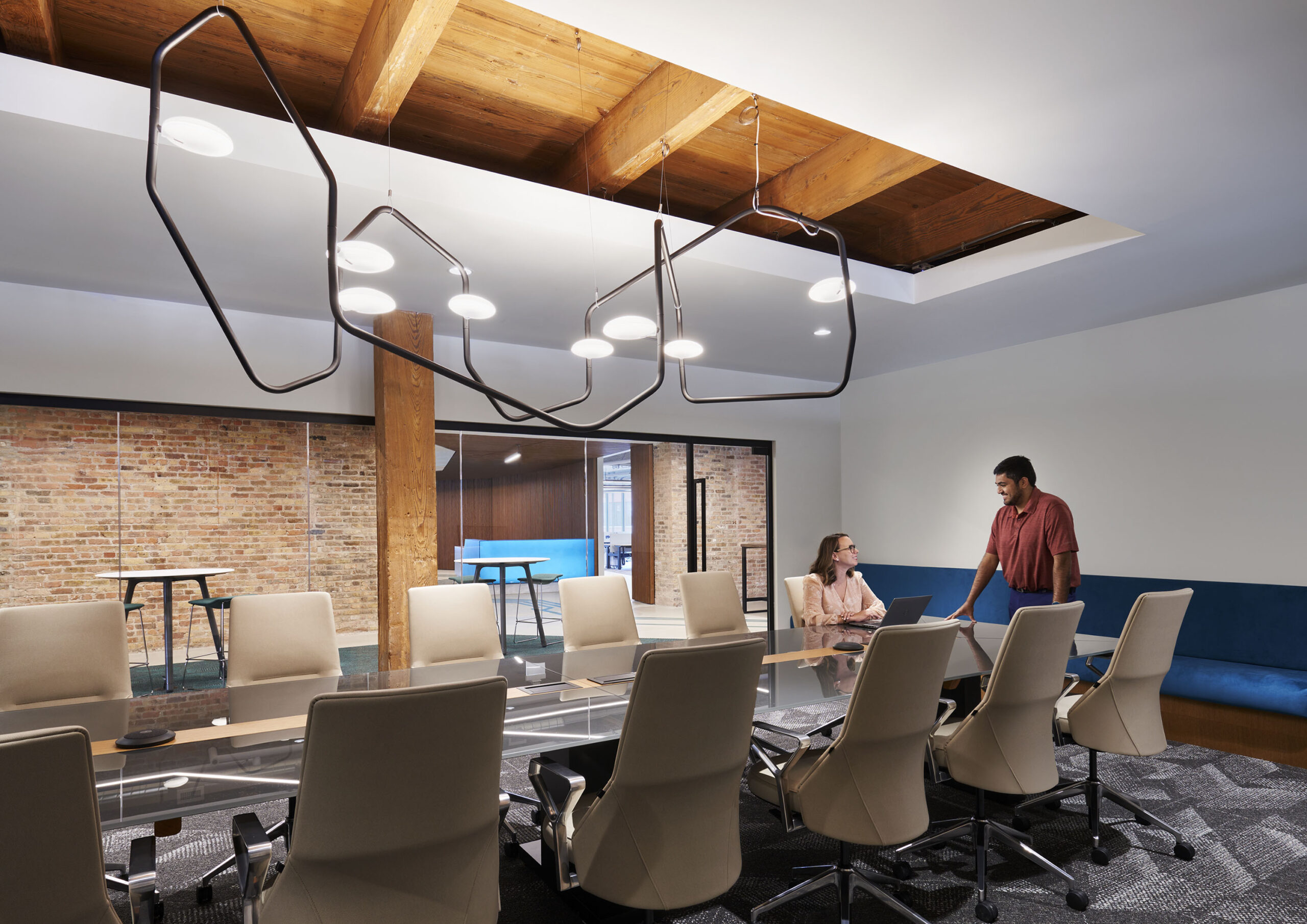 Interior image of US Xpress Chicago, winner of ASID Tennessee Commercial Project of the Year Award in the 2023 BRIC Awards. 